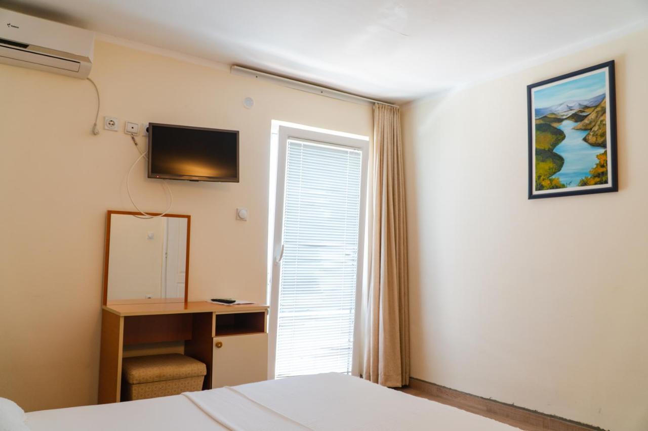 Guest House Buskovic Budva Buitenkant foto