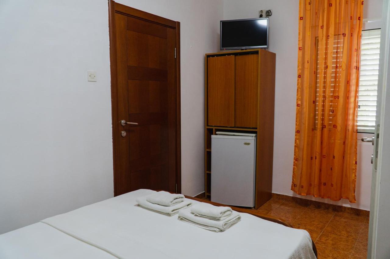 Guest House Buskovic Budva Buitenkant foto